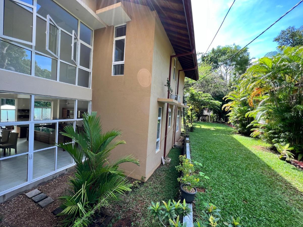 הוילה היקדואה Siri Tropical Retreat מראה חיצוני תמונה